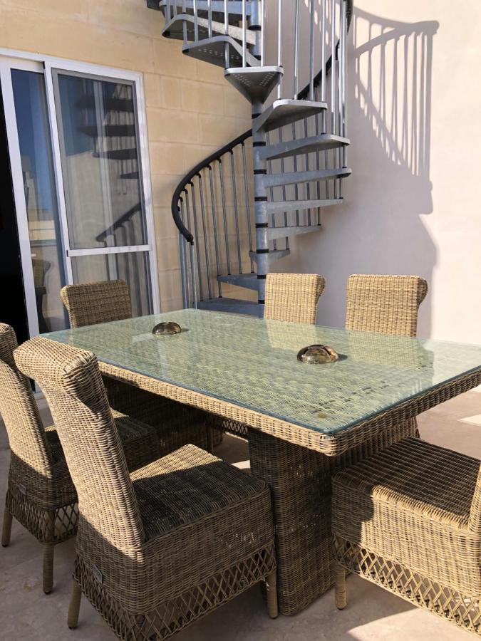 Holiday Townhouse In Sliema Centre Luaran gambar